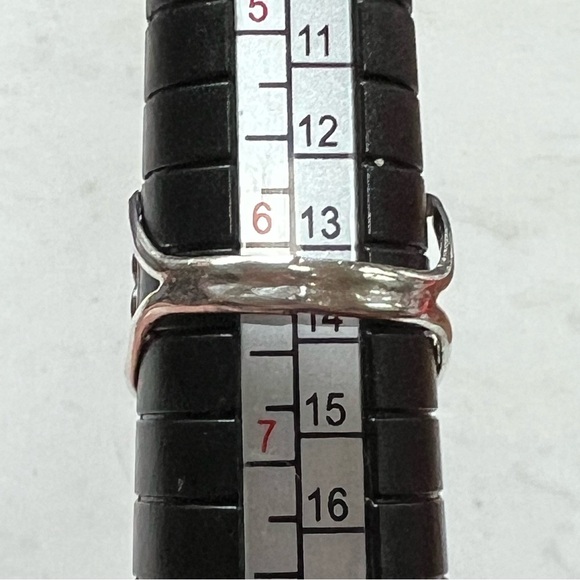 Old Pawn Native American Needlepoint Turquoise Ring - Picture 4 of 10